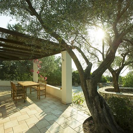 Nereidi Pool Villas Porto Ozias Bagian luar foto