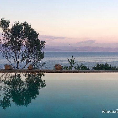 Nereidi Pool Villas Porto Ozias Bagian luar foto