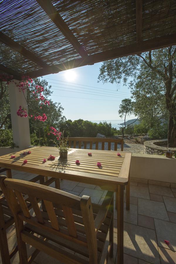 Nereidi Pool Villas Porto Ozias Ruang foto