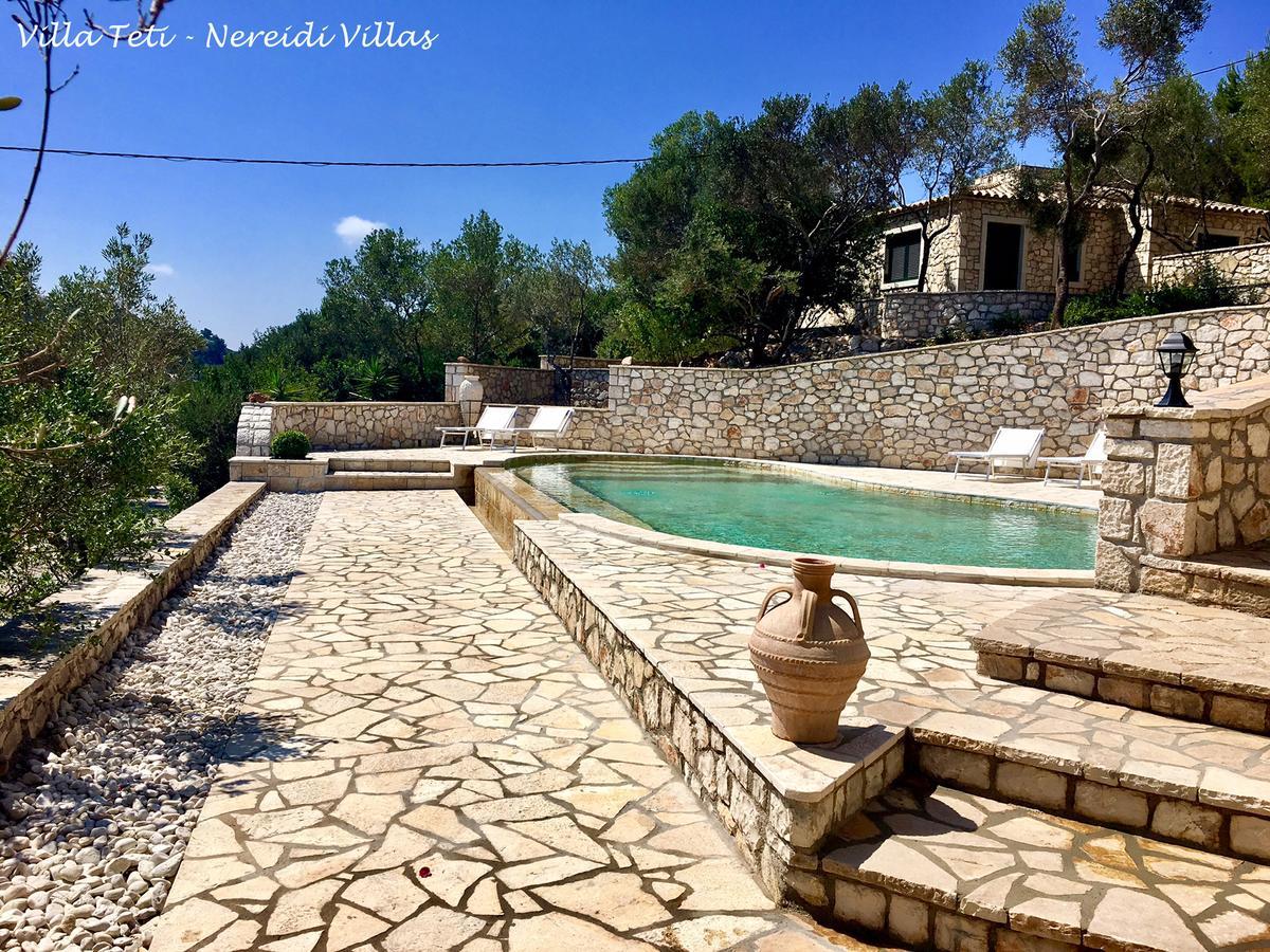 Nereidi Pool Villas Porto Ozias Bagian luar foto