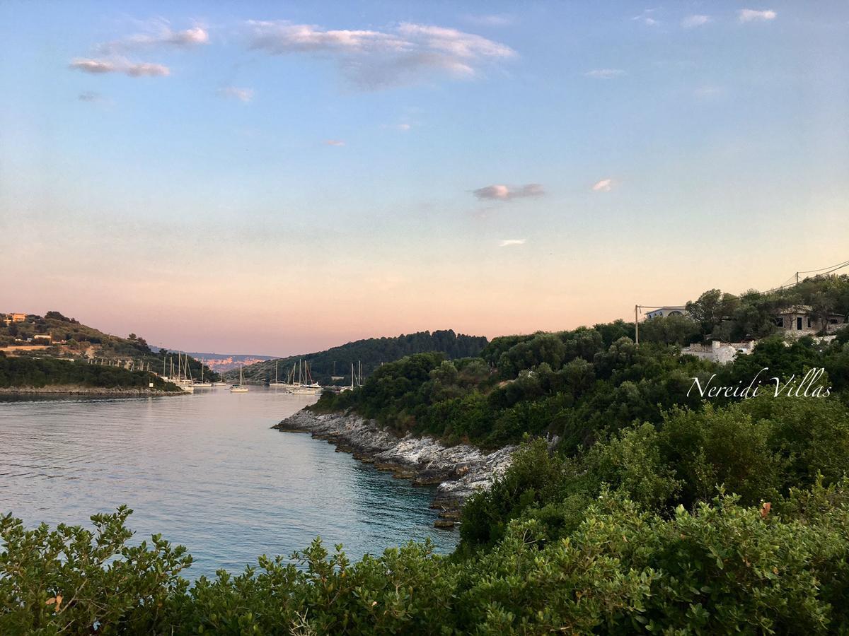 Nereidi Pool Villas Porto Ozias Bagian luar foto
