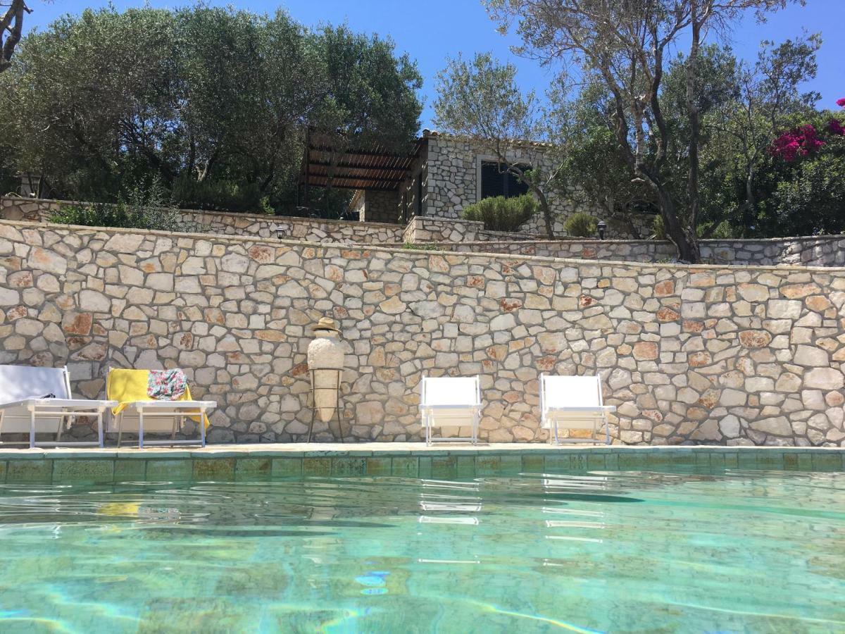 Nereidi Pool Villas Porto Ozias Bagian luar foto