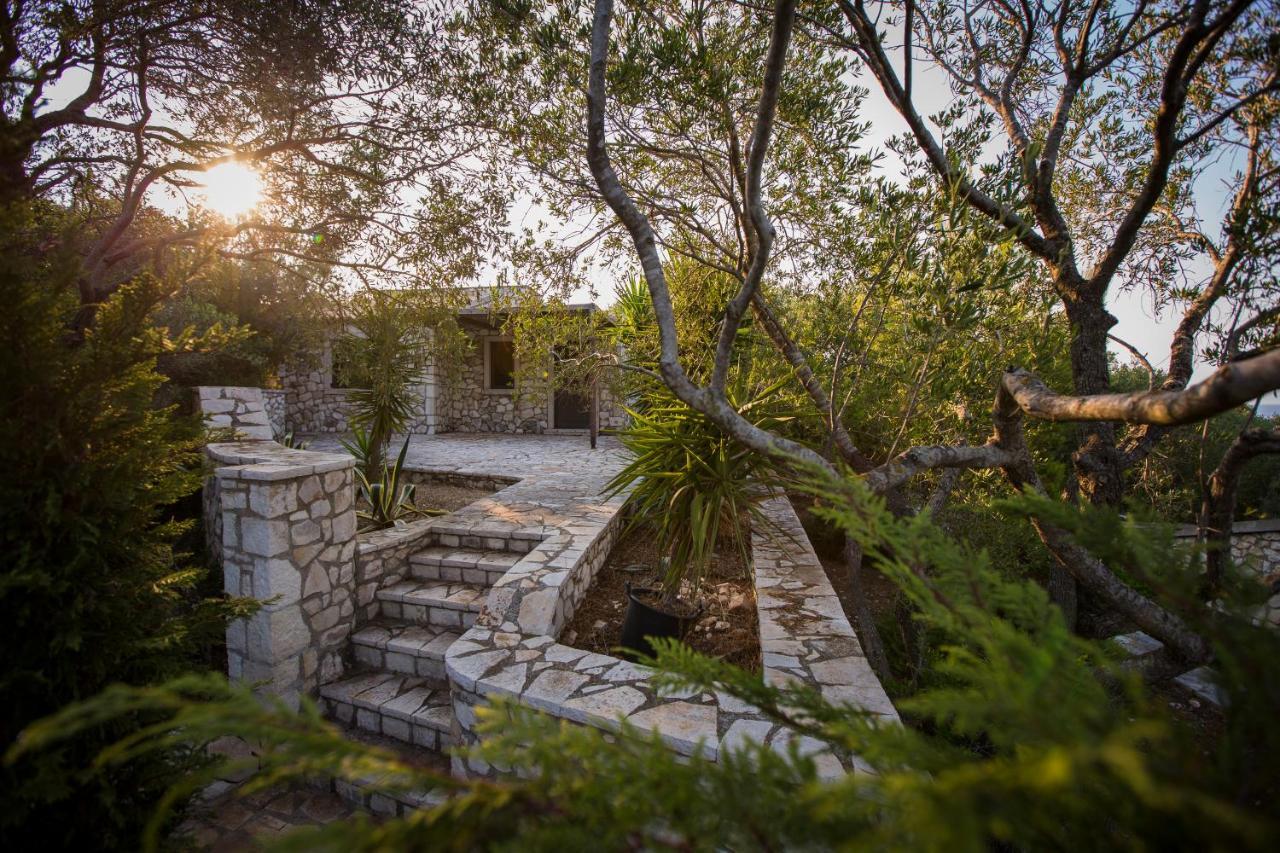 Nereidi Pool Villas Porto Ozias Bagian luar foto