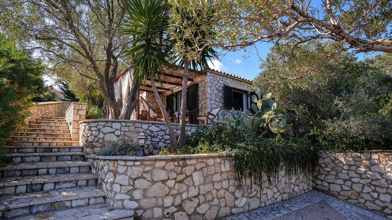 Nereidi Pool Villas Porto Ozias Bagian luar foto