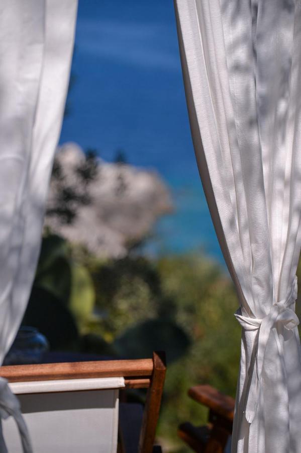 Nereidi Pool Villas Porto Ozias Bagian luar foto