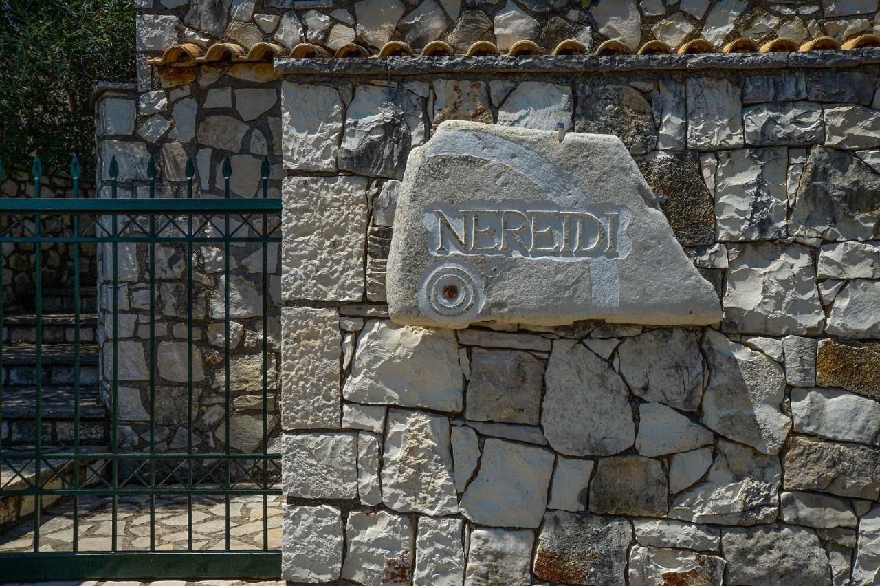 Nereidi Pool Villas Porto Ozias Bagian luar foto